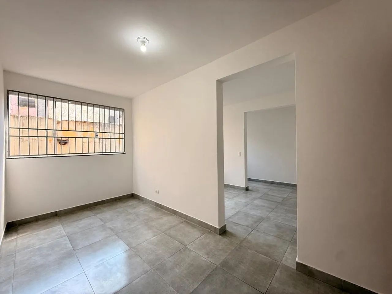 Apartamento para alugar em Maringá, Zona 07, com 2 quartos, com 53.2 m², Residencial Ghell - Foto 2