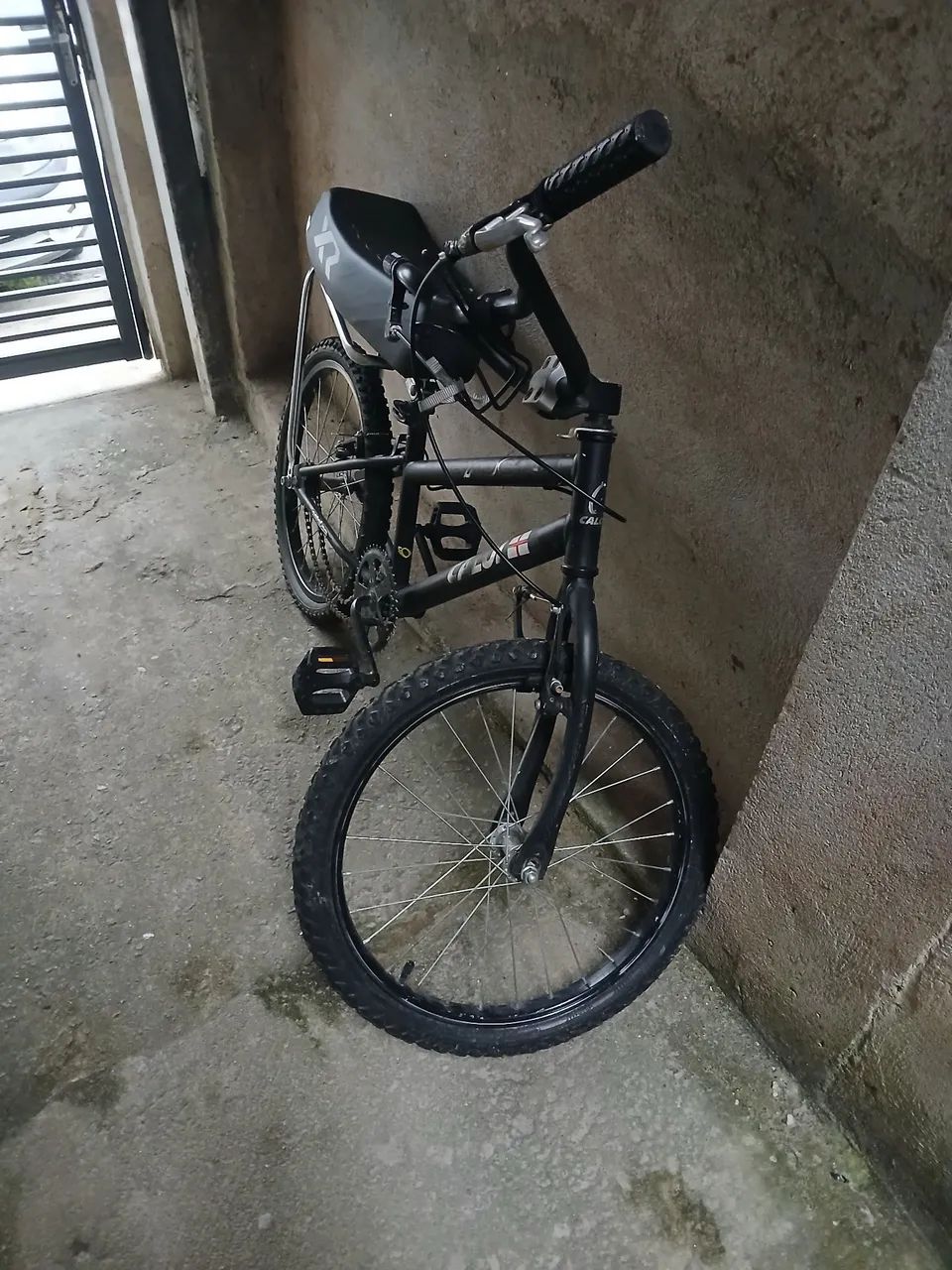 Vendo uma bicicleta aro  20,  valor 300,00 - Foto 2