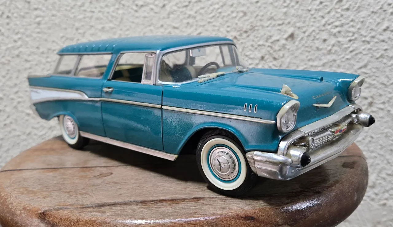 Maisto Chevrolet Impala Tennessee Police 1/18 EXCELENTE ESTADO