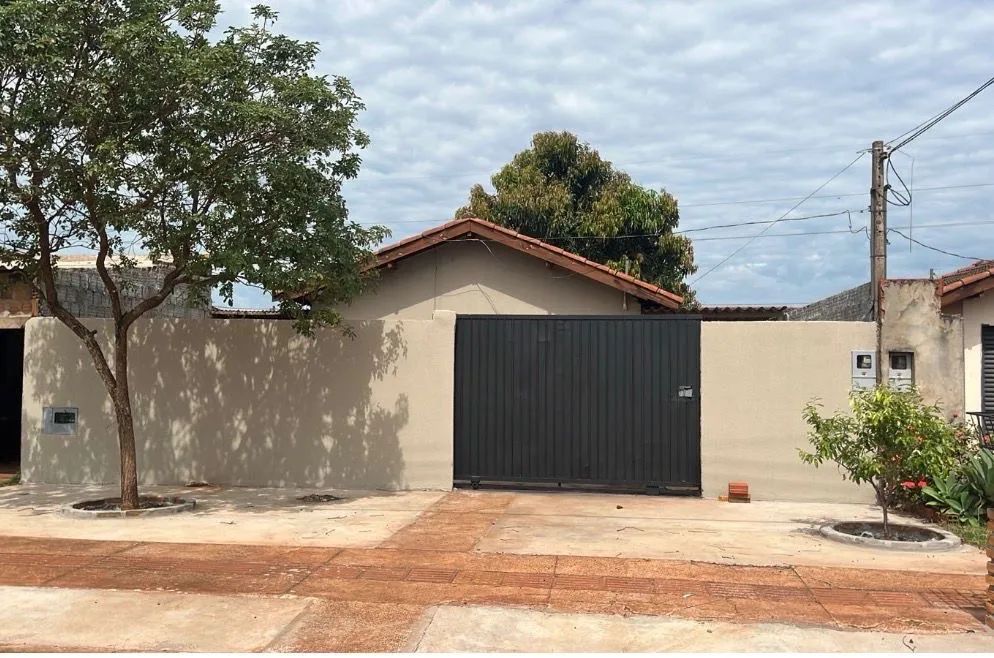 CASA COM ÓTIMA LOCALIZAÇÃO  - Foto 12