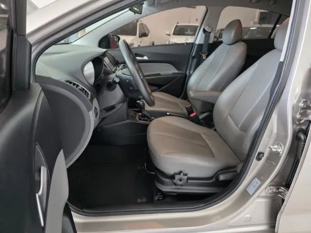 Hyundai HB20S Premium 1.6 Flex 16V Aut. 4P 2018 - Foto 14