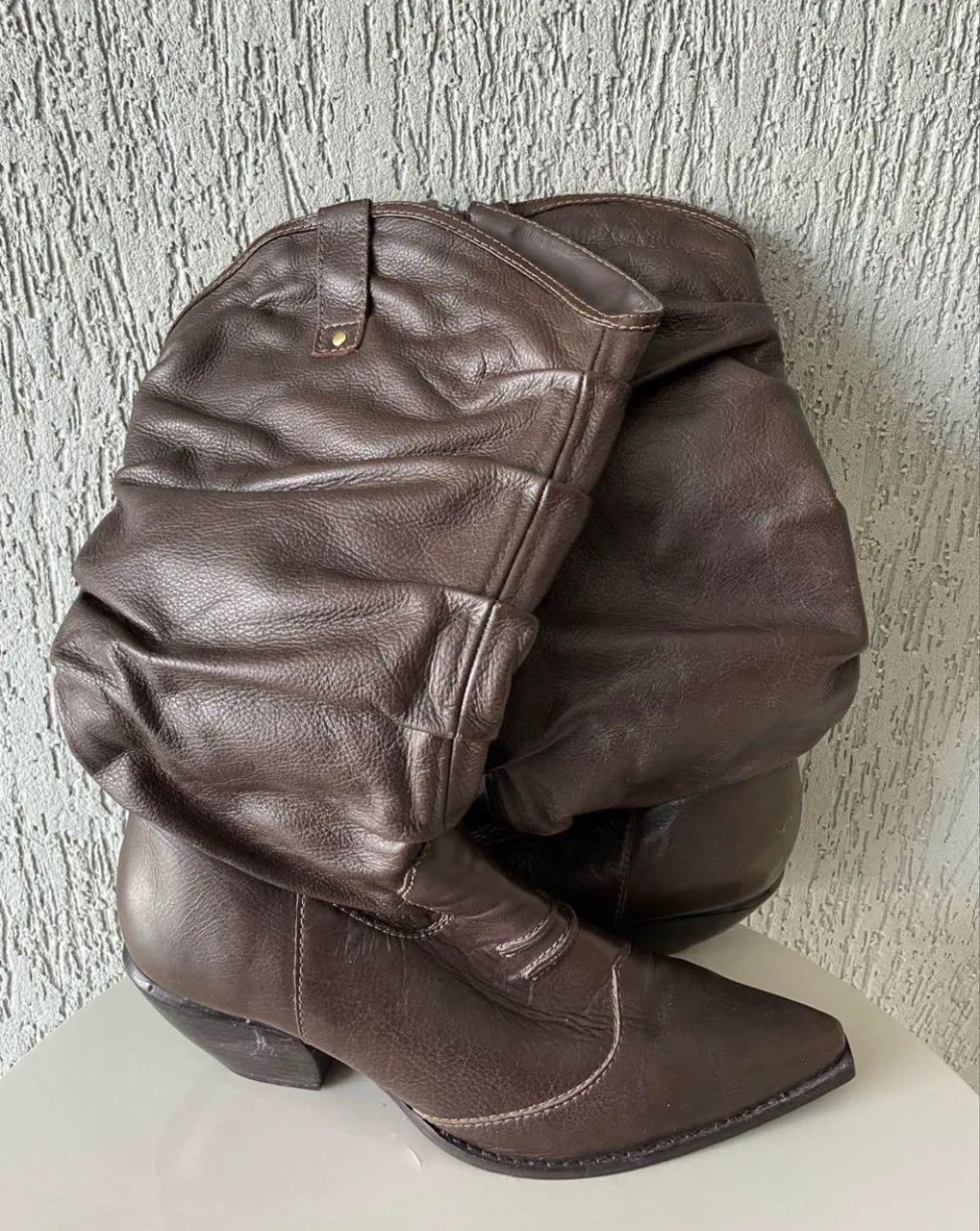 Bota Marrom de Couro Feminina