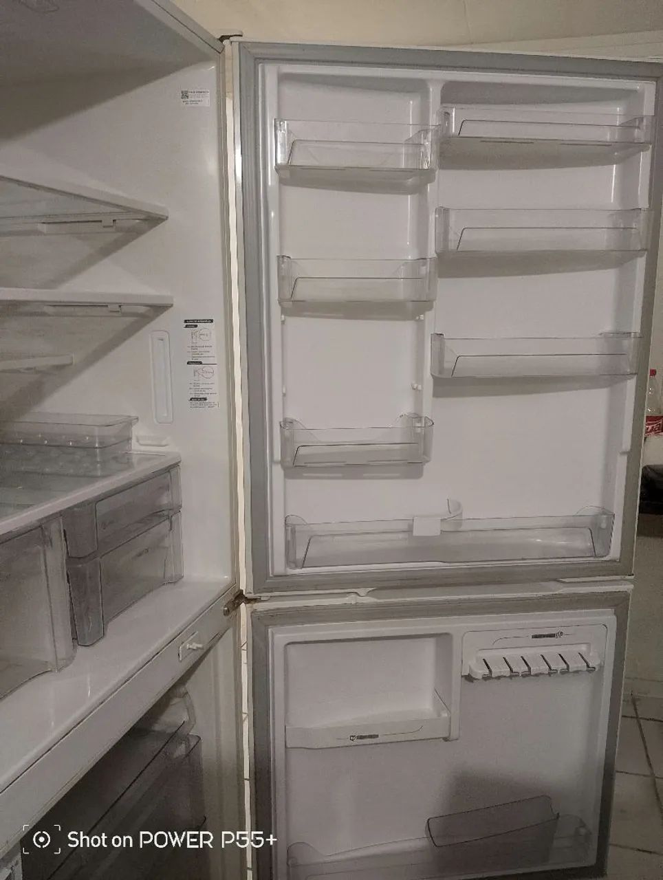 Vendo geladeira semi nova  - Foto 2