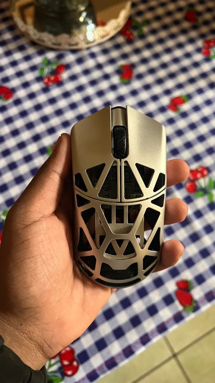 mouse wl beast x pro solid