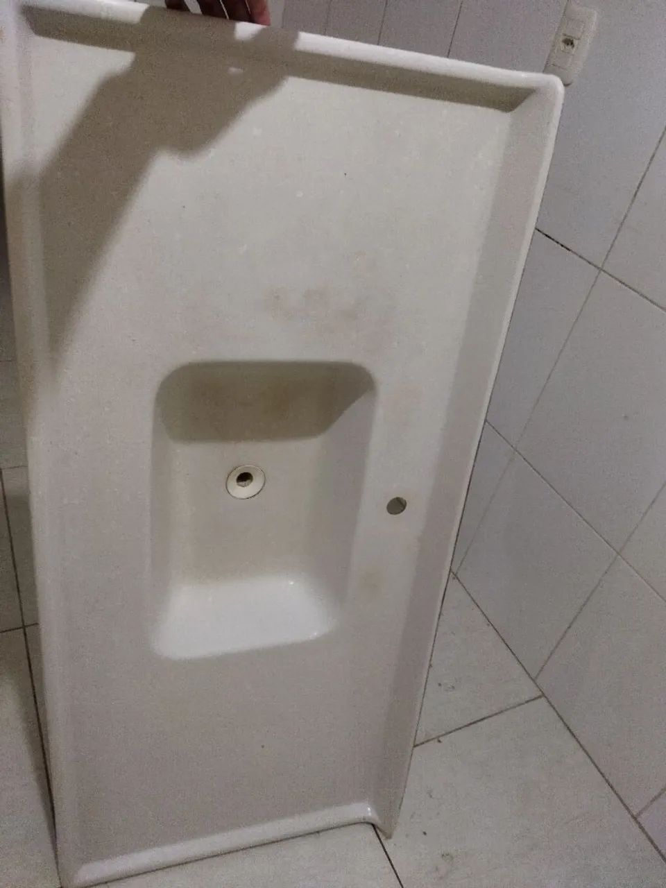 Kitchen sink bowl