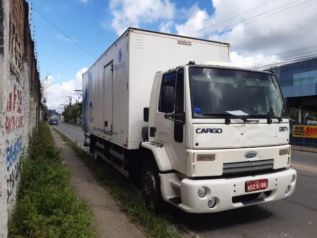 VENDE CAMINHÃO FORD CARO 1317 ANO 2011 - Foto 4