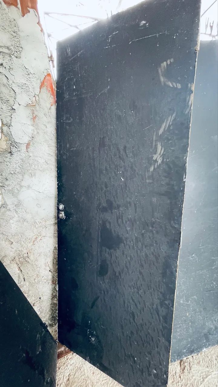 Vendo porta de madeira