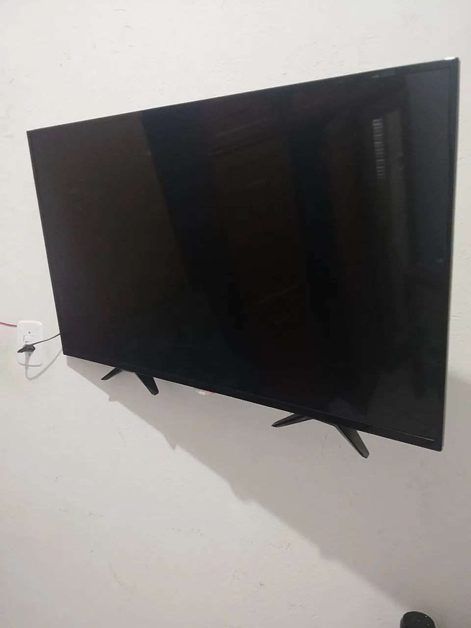 Vendo tv aoc smart 43 polegadas funcionando perfeitamente 