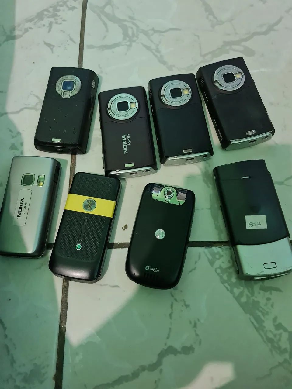 Celular antigo nokia sonyericson e Motorola  - Foto 2