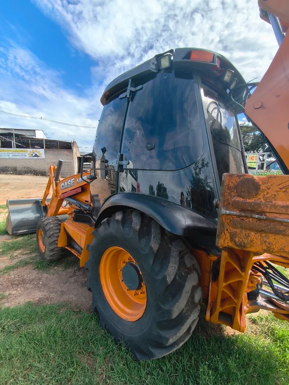 Retro escavadeira case 580N 2013 traçada gabinada - Foto 3