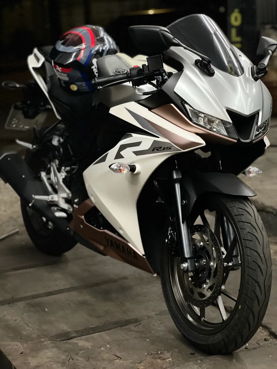 YAMAHA R15 NOVA