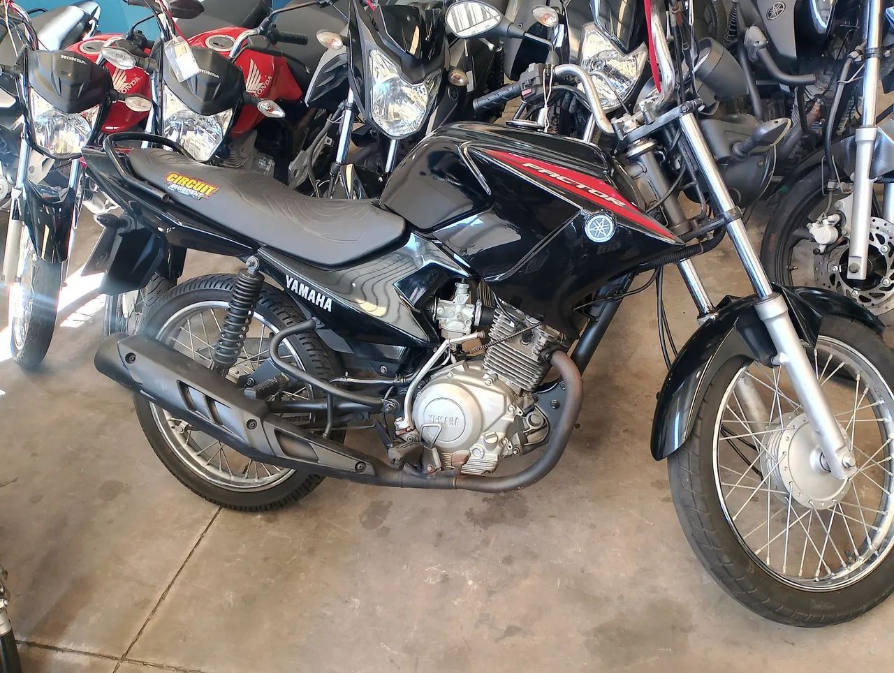 YAMAHA 125 2014 - Foto 4