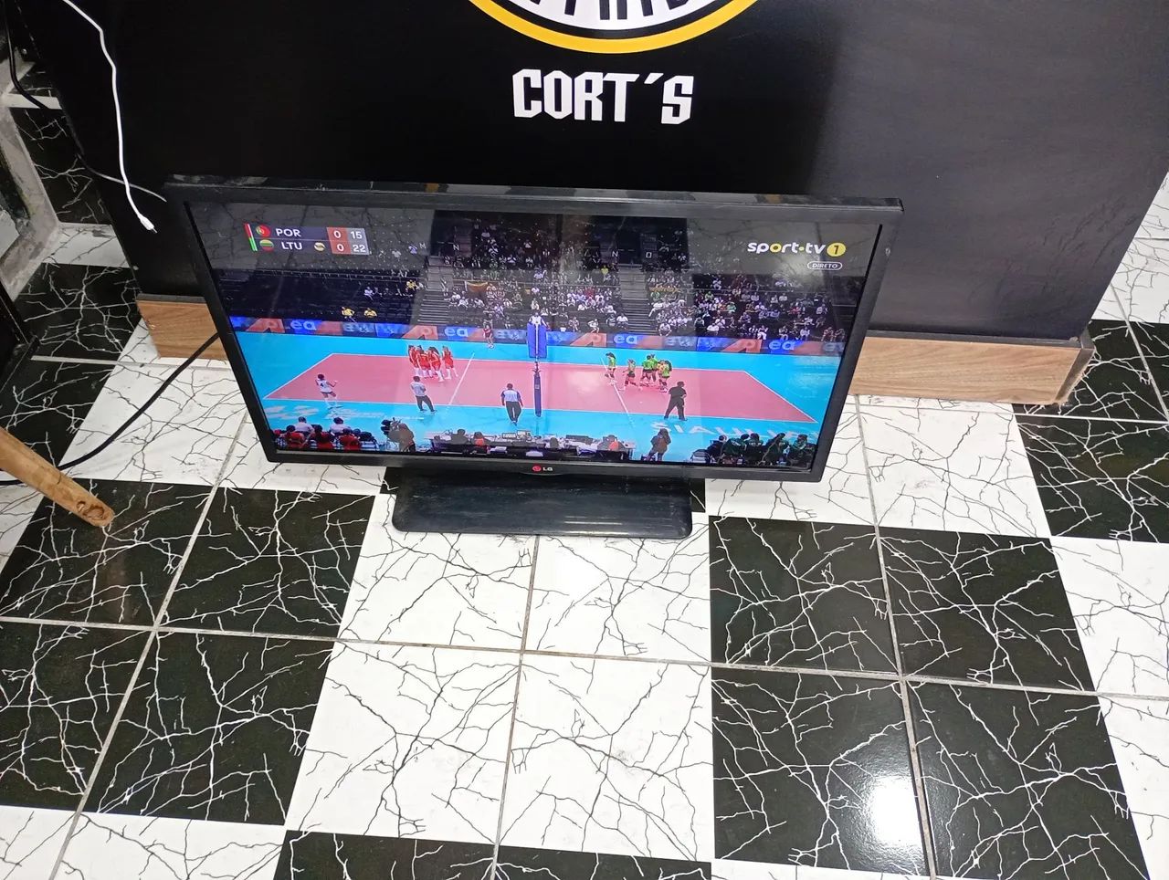 Vendo tv LG 32.poekgadas polegadas top de linha com conversor digital integrado R$ 550,00