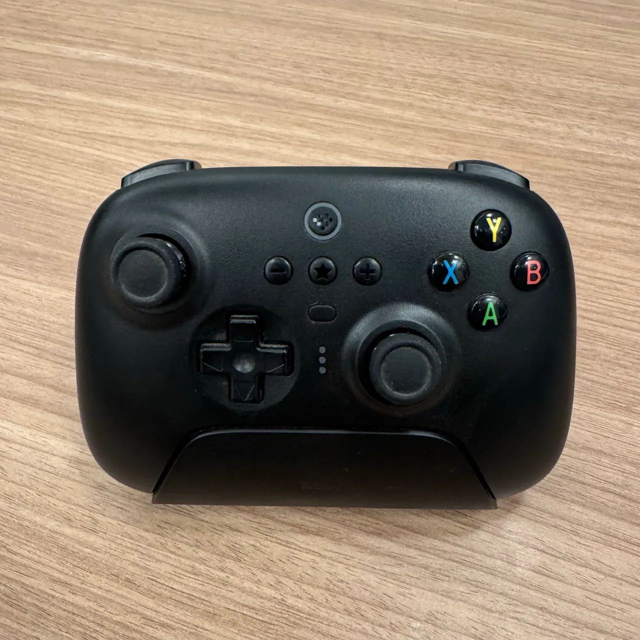 Controle 8BitDo com dock de carregamento - Foto 3