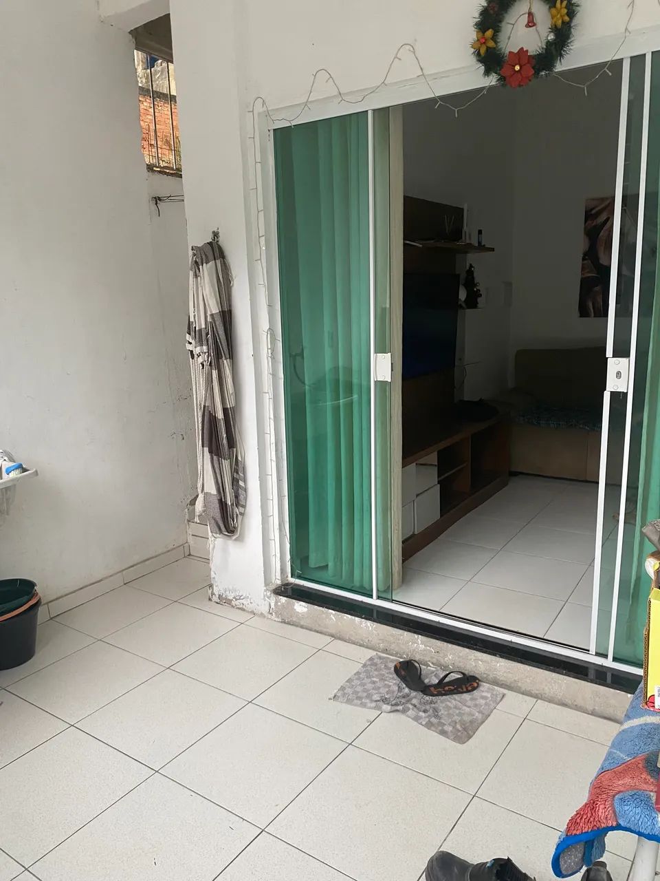 Alugo Casa