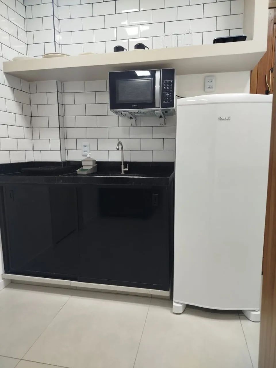 Kitnet/Flat Mobiliada em Areia Preta 