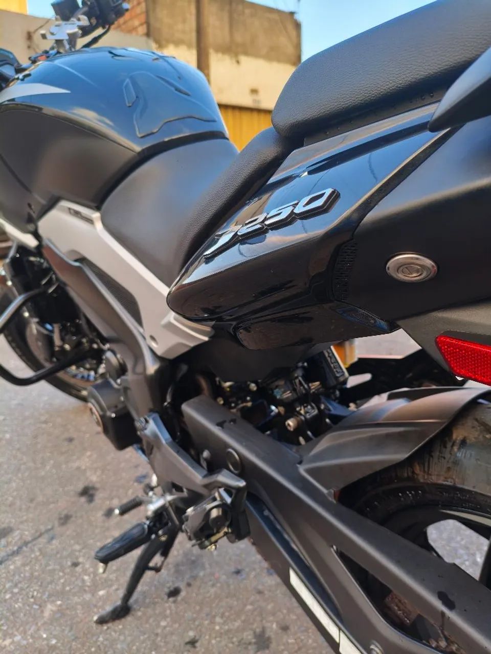 BAJAJ DOMINAR 250 ZERO - Foto 5