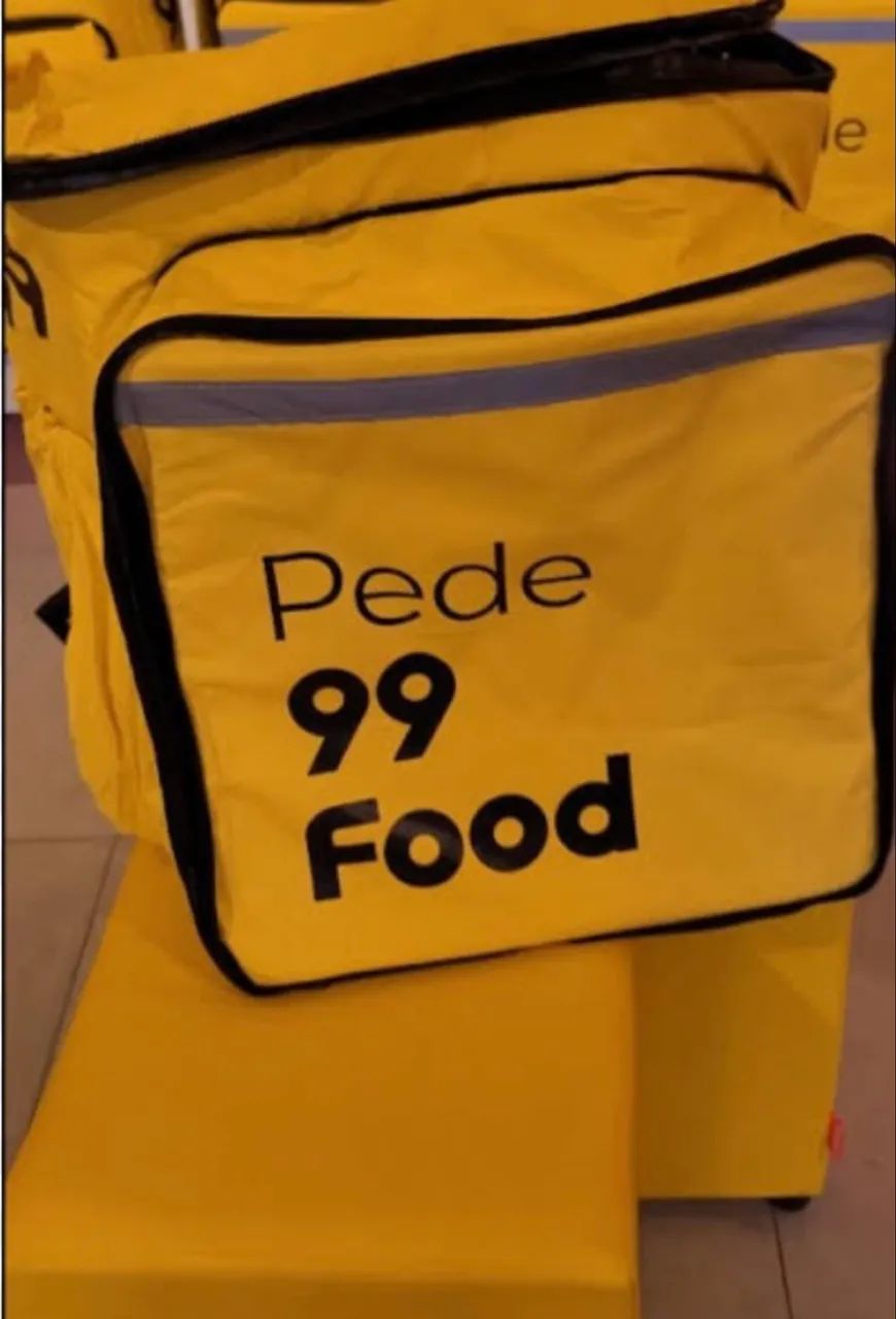 Vendo bag da 99 sem marca de uso
