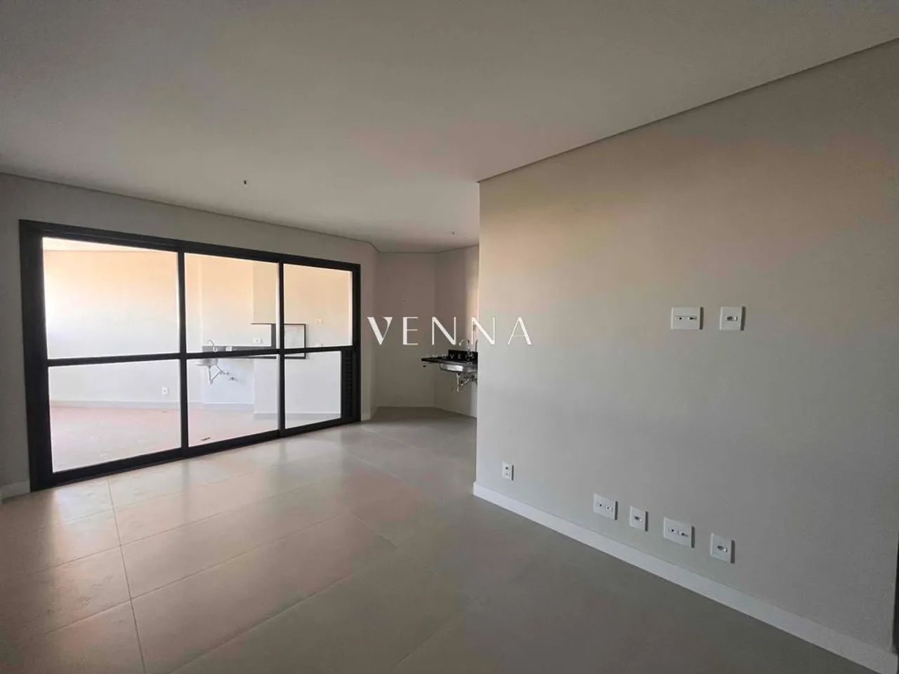 Apartamento à venda em Londrina, Centro, com 3 quartos, com 86 m², Edifício Odyssey - Foto 3