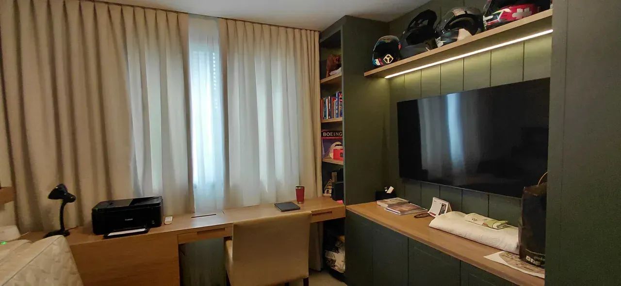 Casa com 3 suítes e piscina no Córrego Grande, Florianópolis.