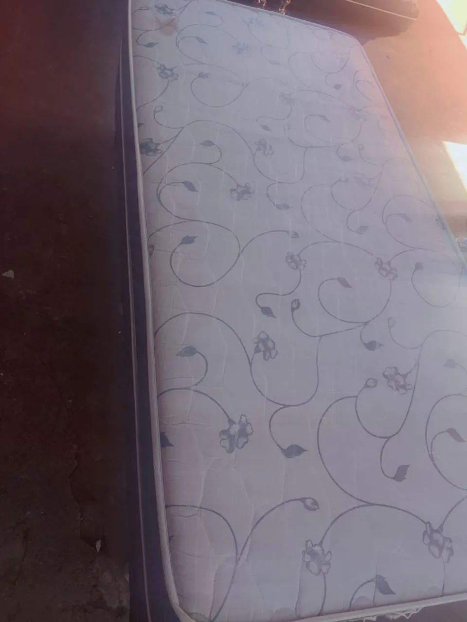 Vendo cama de solteiro