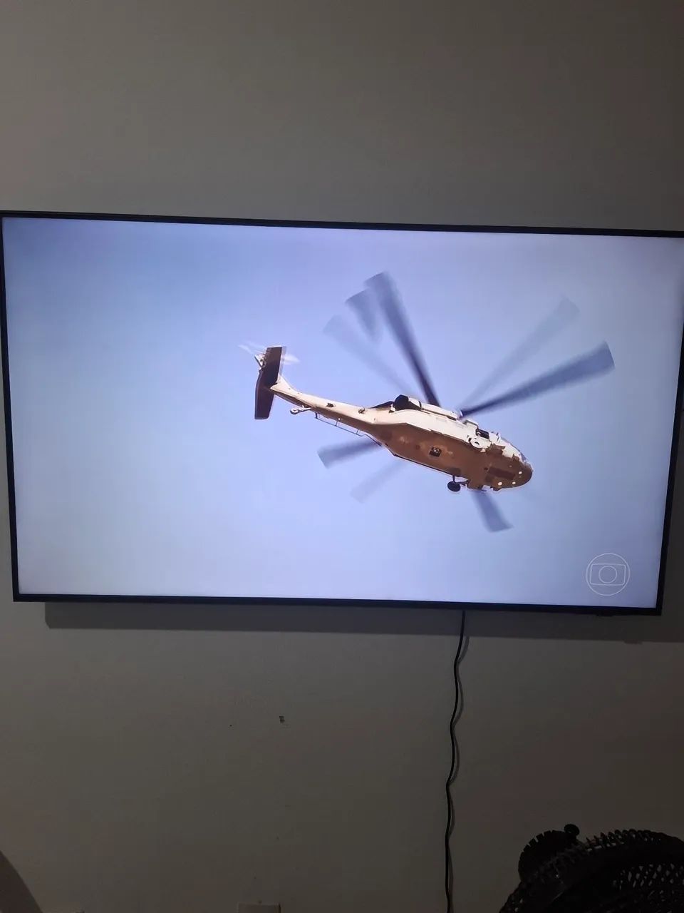 Tv Samsung 50 polegadas cristal estou vendendo pois estamos indo viajar por 1800 reais  - Foto 5