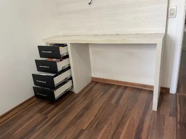 Painel e Bancada para Dormitório ou Escritório com Gaveteiro - Foto 5