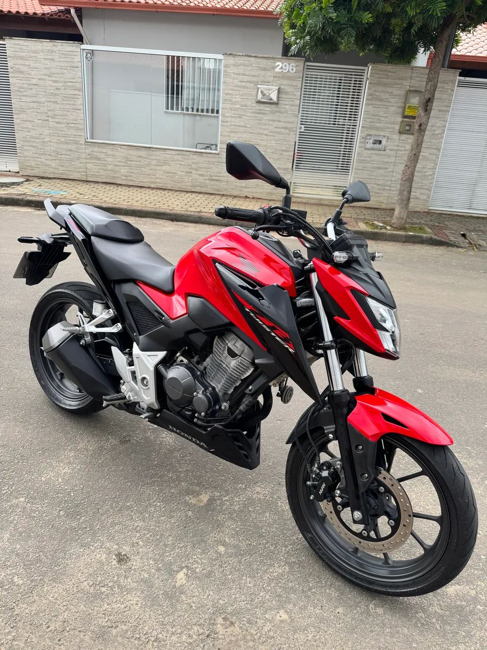 CB 300F 2024 - Foto 5