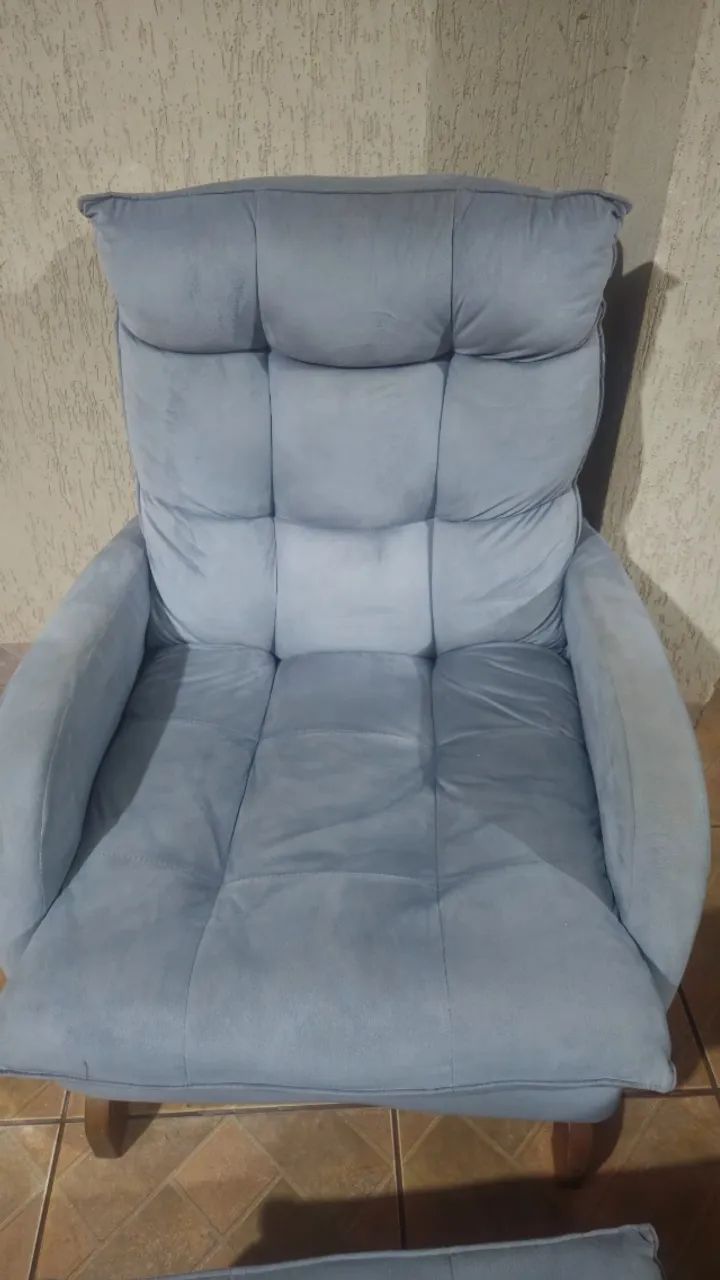 Poltrona de amamentação com balanço e descanso de pé.  - Foto 3