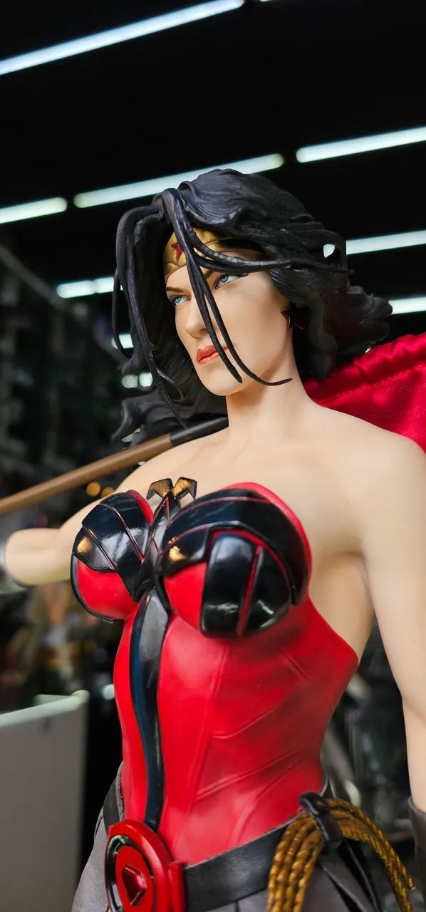 Wonder Woman Red Son Sideshow 1/4