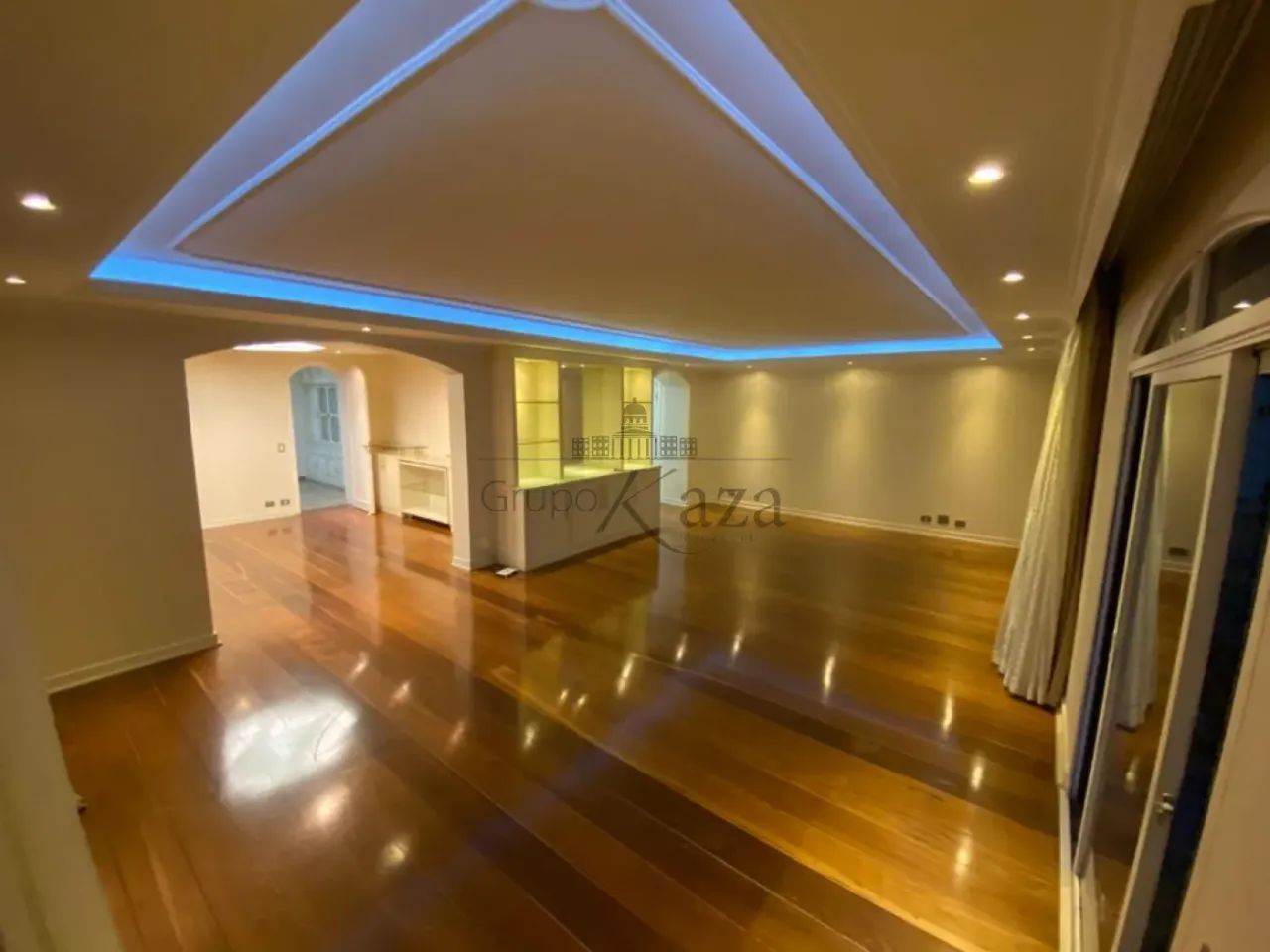 Apartamento - Panamby - 4 Dormitórios - 340m².