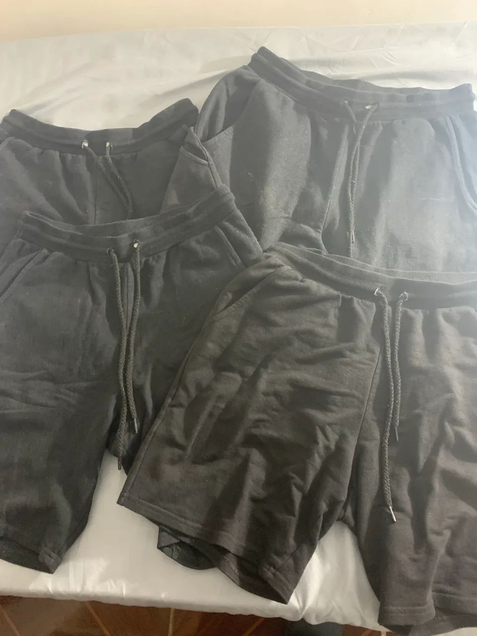 4 shorts na cor preta  - Foto 2