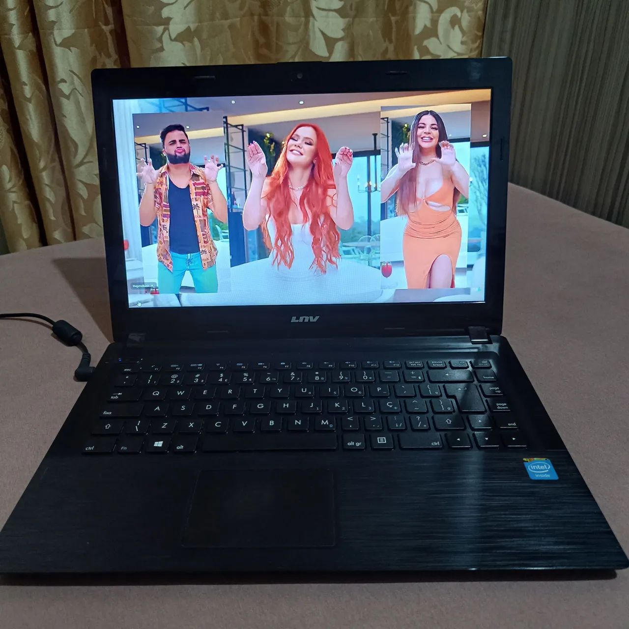 Vendo notebook Lenovo  - Foto 4