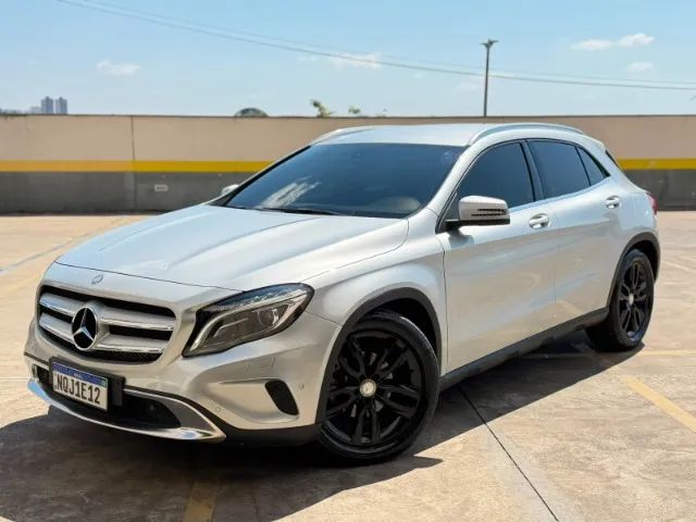 Mercedes-Benz GLA 200 Adv. 1.6/1.6 TB 16V Flex Aut. 2015