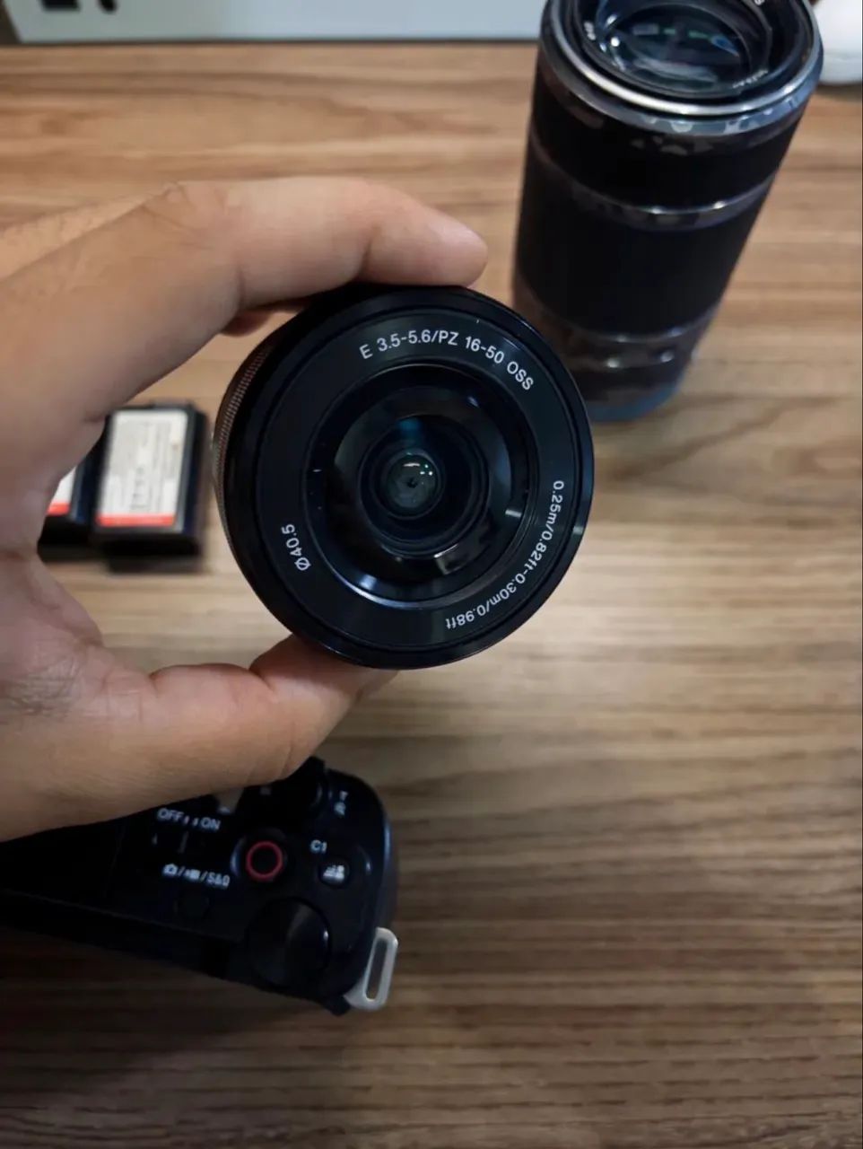 Câmera Sony ZV E10 4K + Lente do kit  - Foto 3