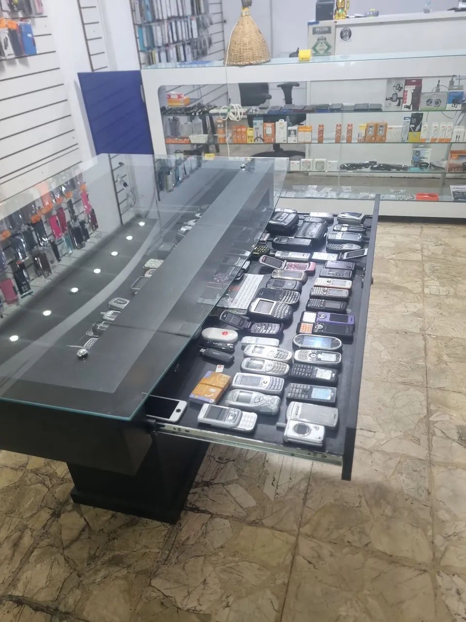 Mesa expositor para vários fins  - Foto 2