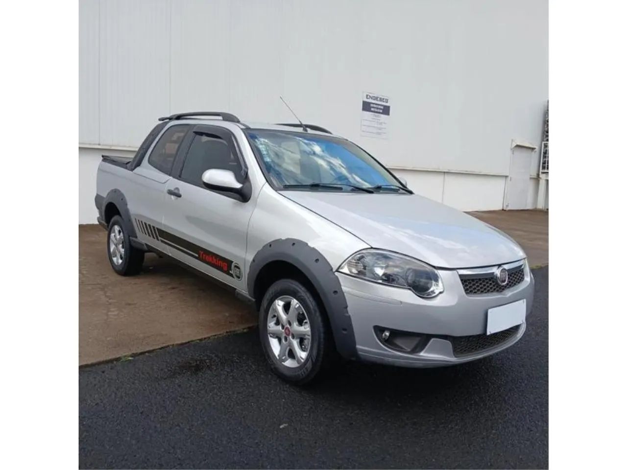 Fiat Strada Trekking 1.6 16V Flex CD 2013 - Foto 2