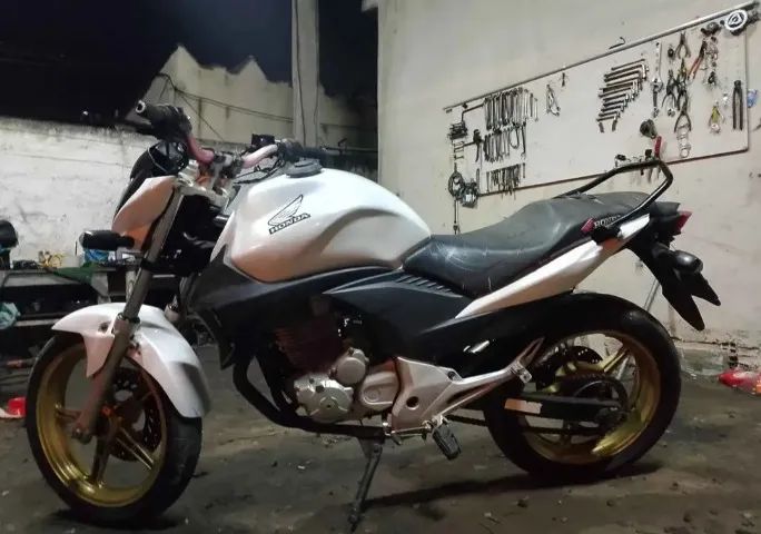 Cb 300 branca  - Foto 2