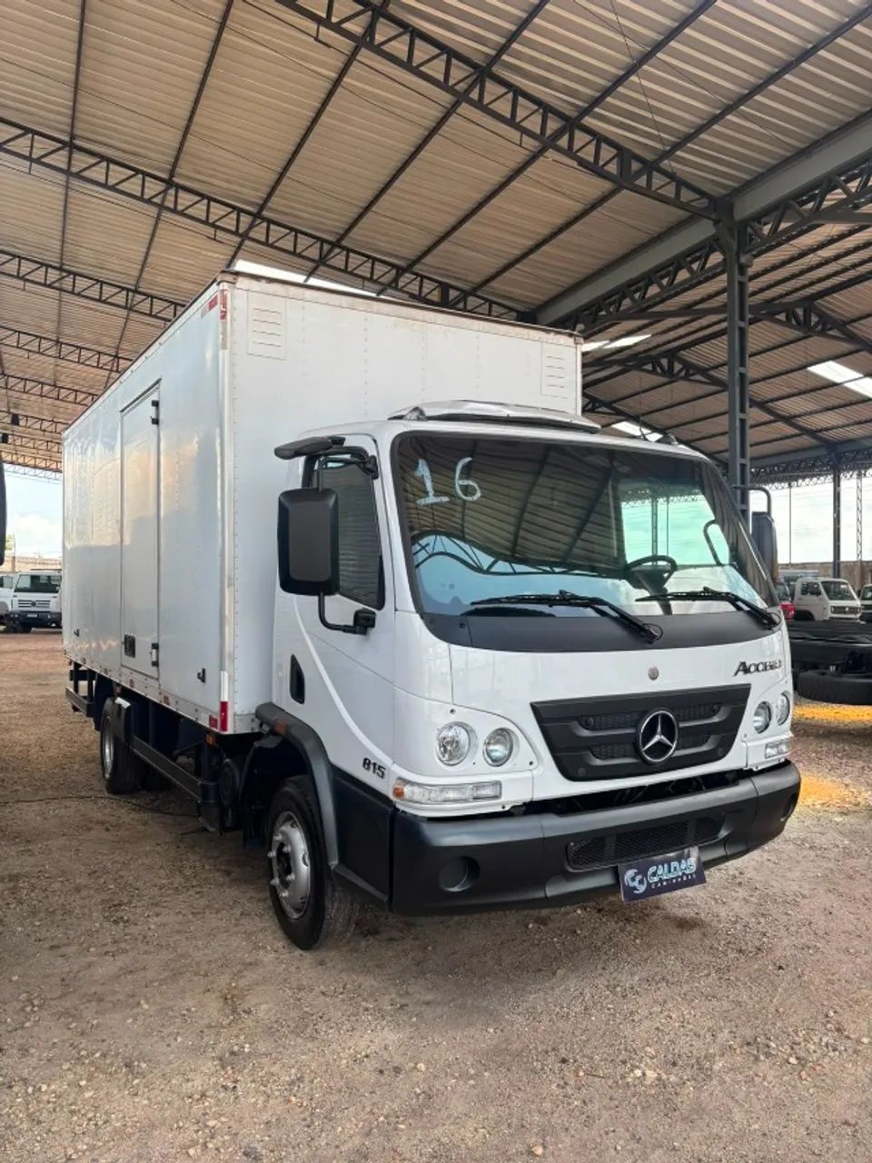 accelo 815 ano 2016  - Foto 3