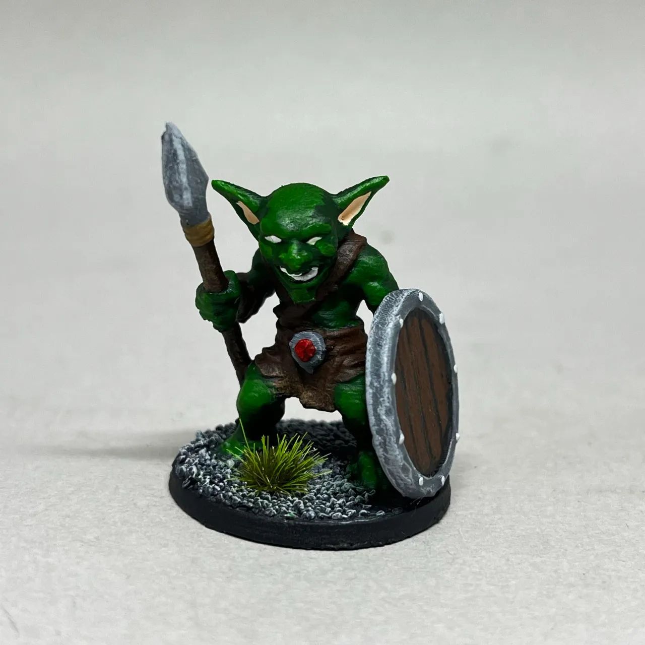 Kit 3 Miniaturas Goblins RPG de Ação Dungeons & Dragons - Foto 5