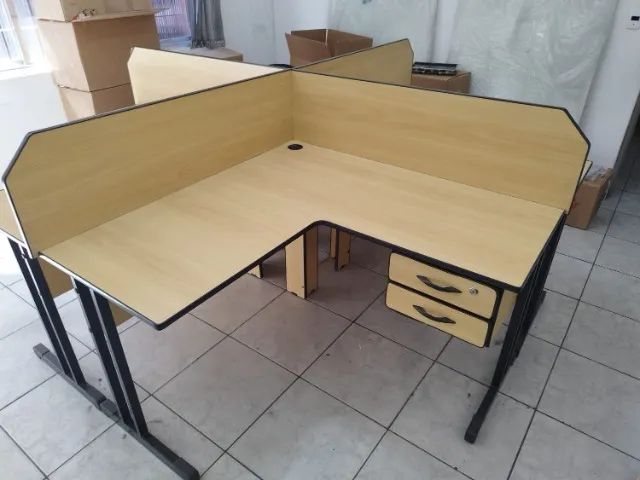 Conjunto com 04 mesas de escritorio / estação de trabalho - Foto 2