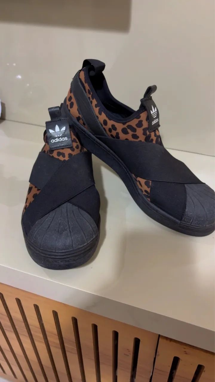Tênis Adidas 39 super Star