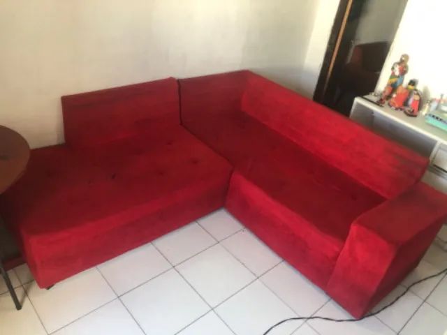 Sofá de canto vermelho 