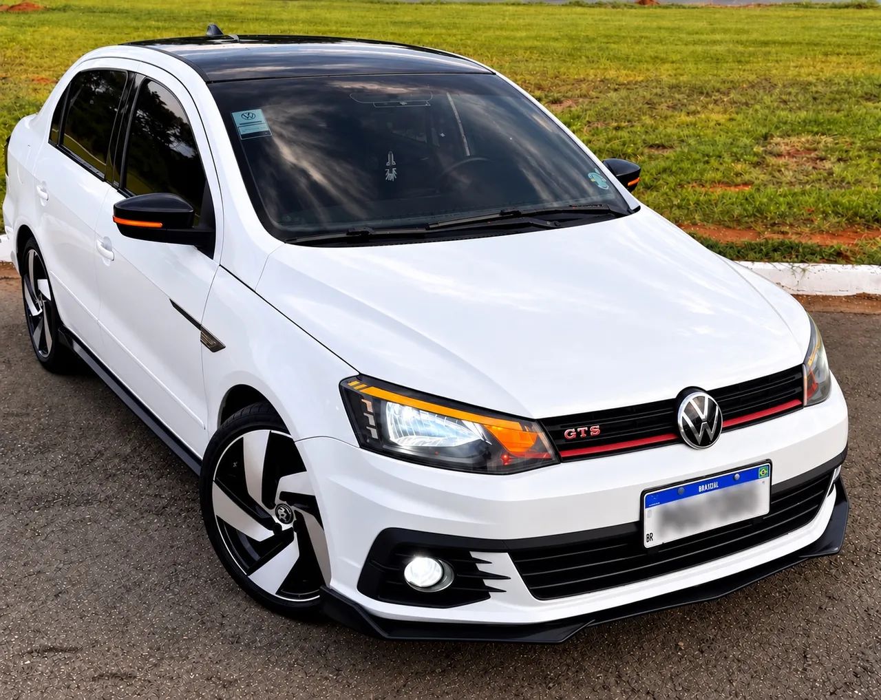 Volkswagen Voyage COMF/HIGHLI. 1.6 T.FLEX 8V 4P 2016