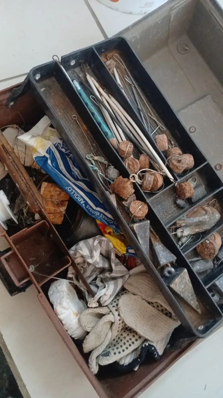Vara de pesca com molinete 
