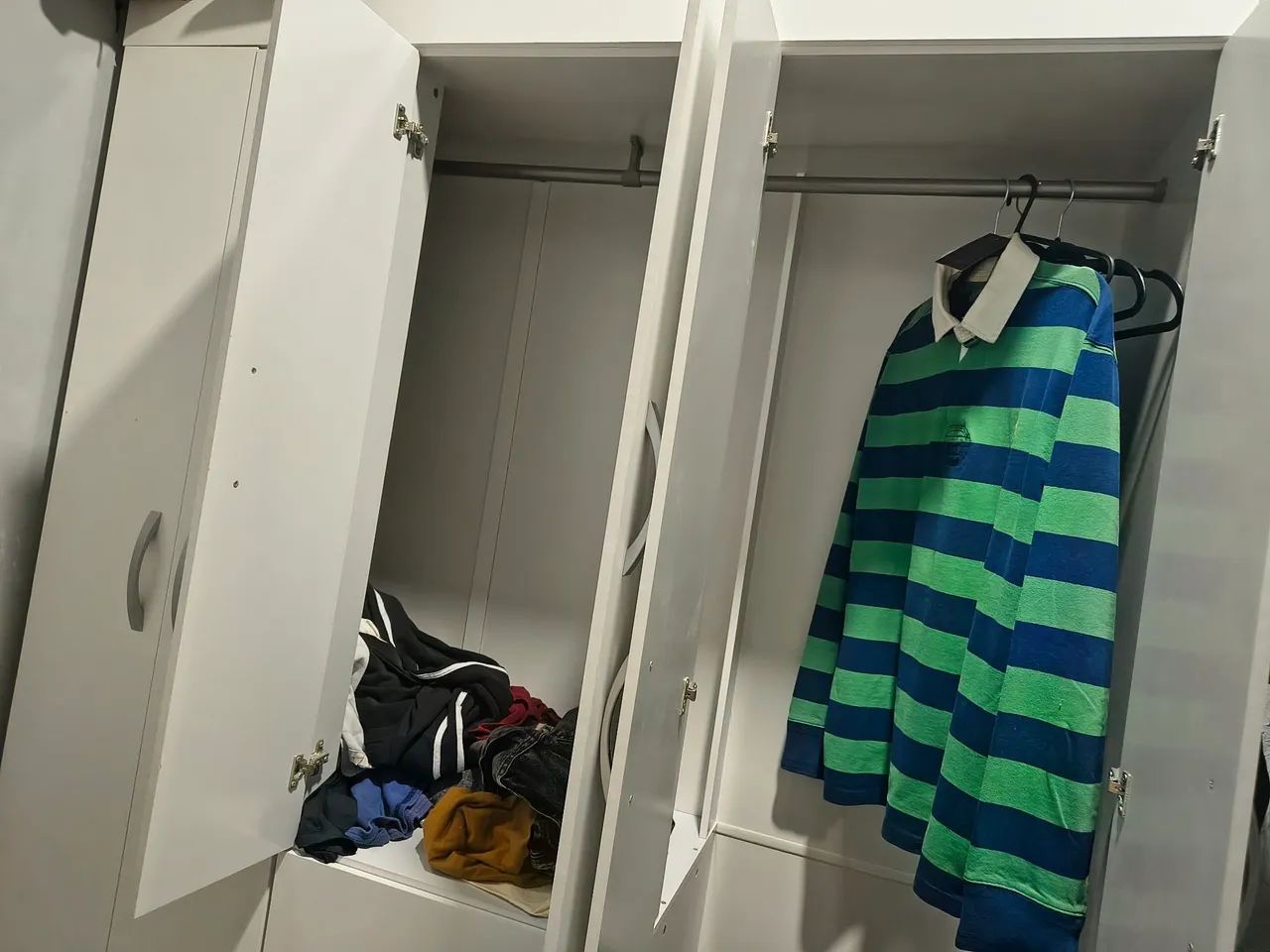 Guarda roupa Branco da marca bartira - Foto 2