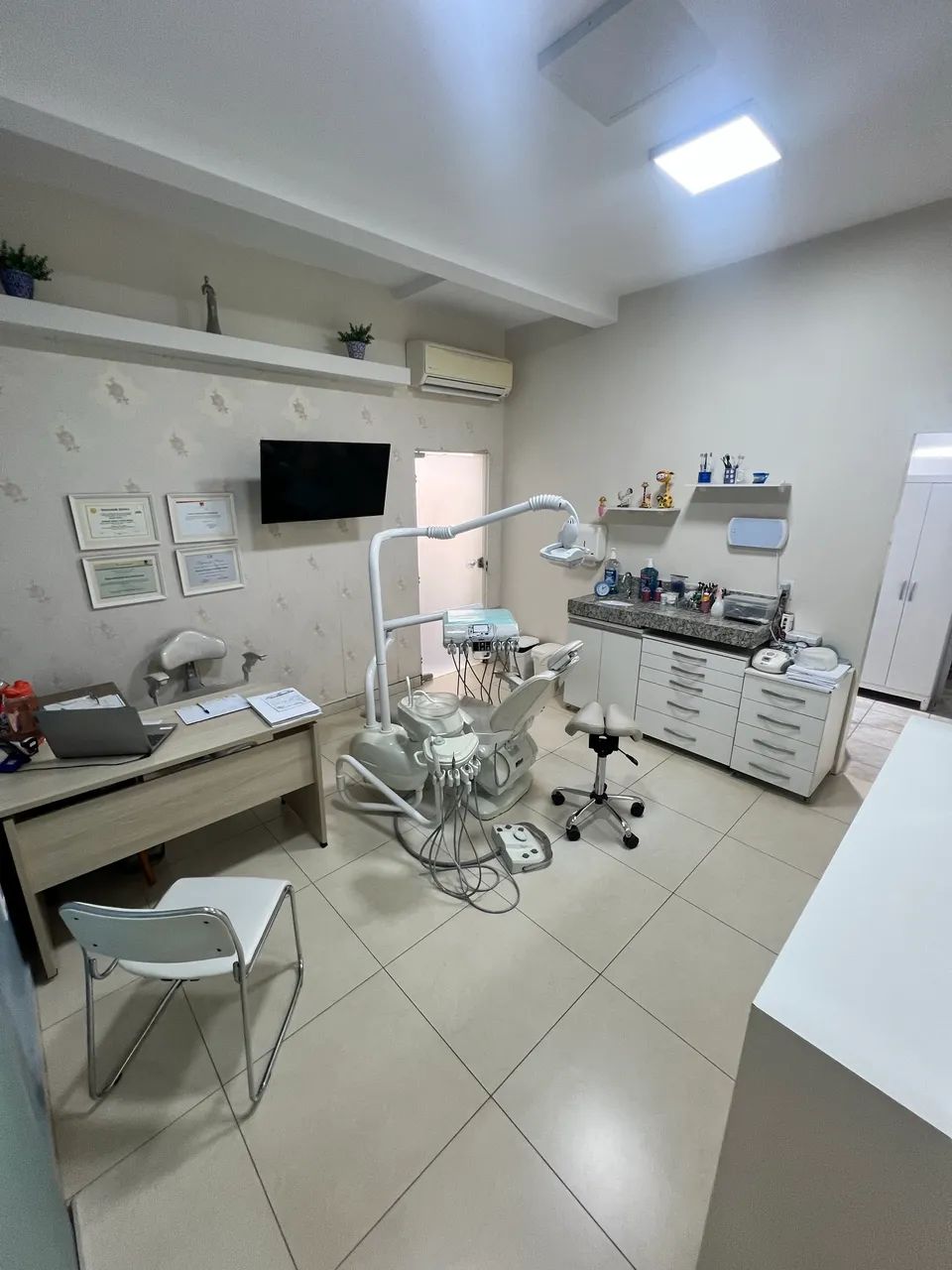 Vendo clínica odontológica em funcionamento 