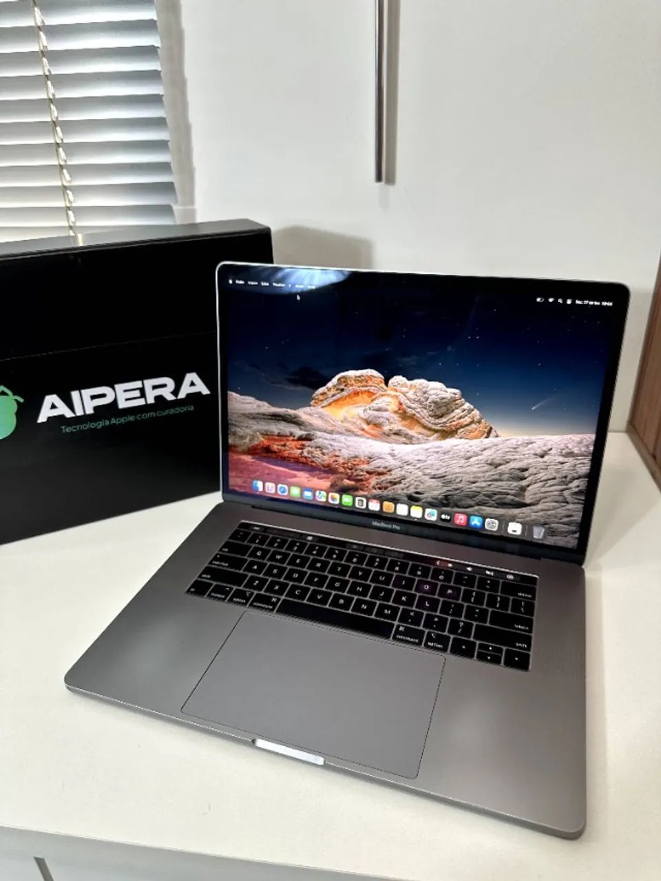 MACBOOK PRO, 32GB RAM, CORE i9, 512 SSD, 15.4 POLEGADAS, TOUCH BAR