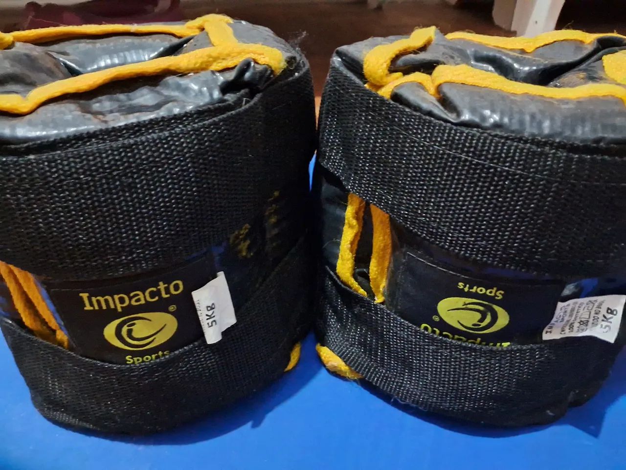 Par de Caneleira 5kg + colchonete  - Foto 4