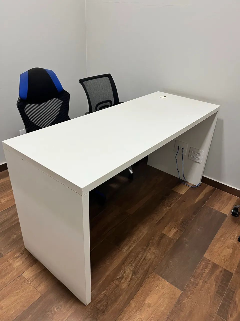 Mesa de escritório em MDF - grande e reforçada.  - Foto 2